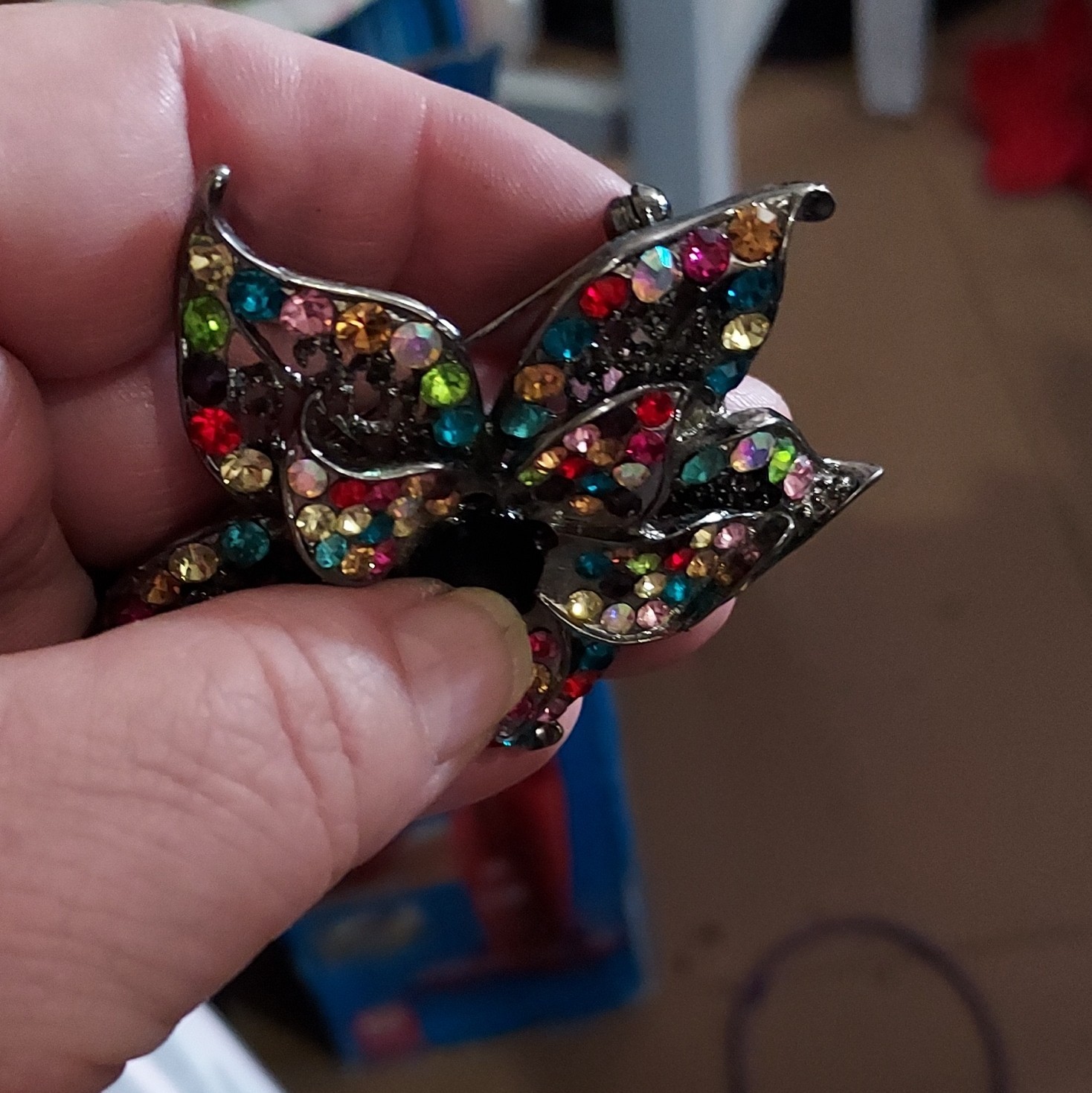 Multicolor Rhinestone Flower Brooch Pin Silver Tone Metal Floral Theme