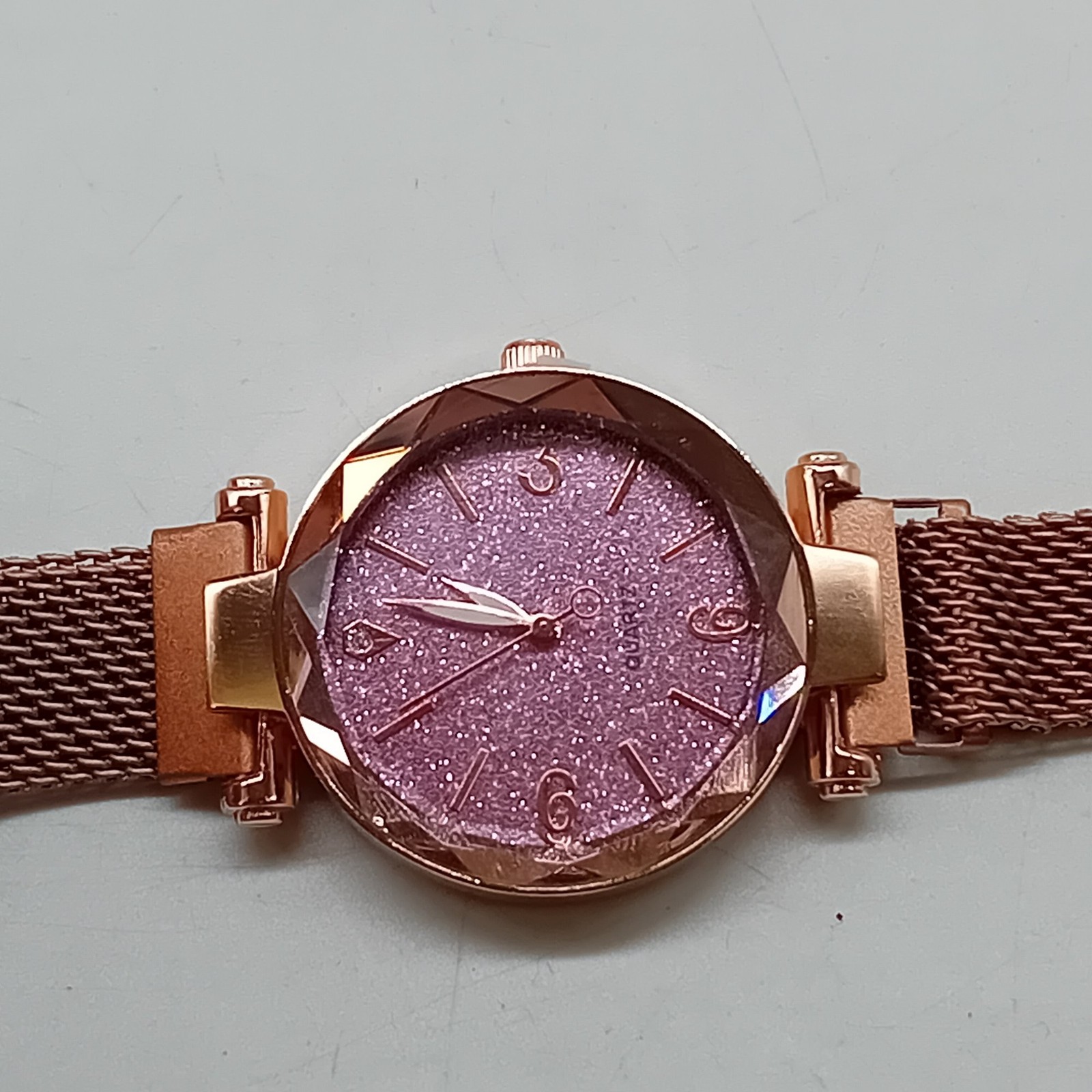 Women’s Rose Gold Mesh Quartz Wristwatch 30mm Pink Dial Pre-Loved