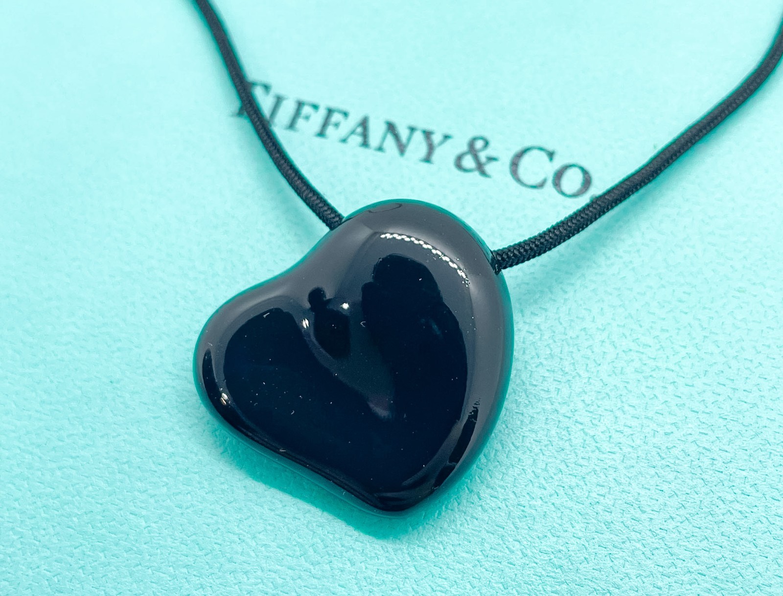 Tiffany & Co. Elsa Peretti Black Lacquered Heart Necklace 16” w/ Box