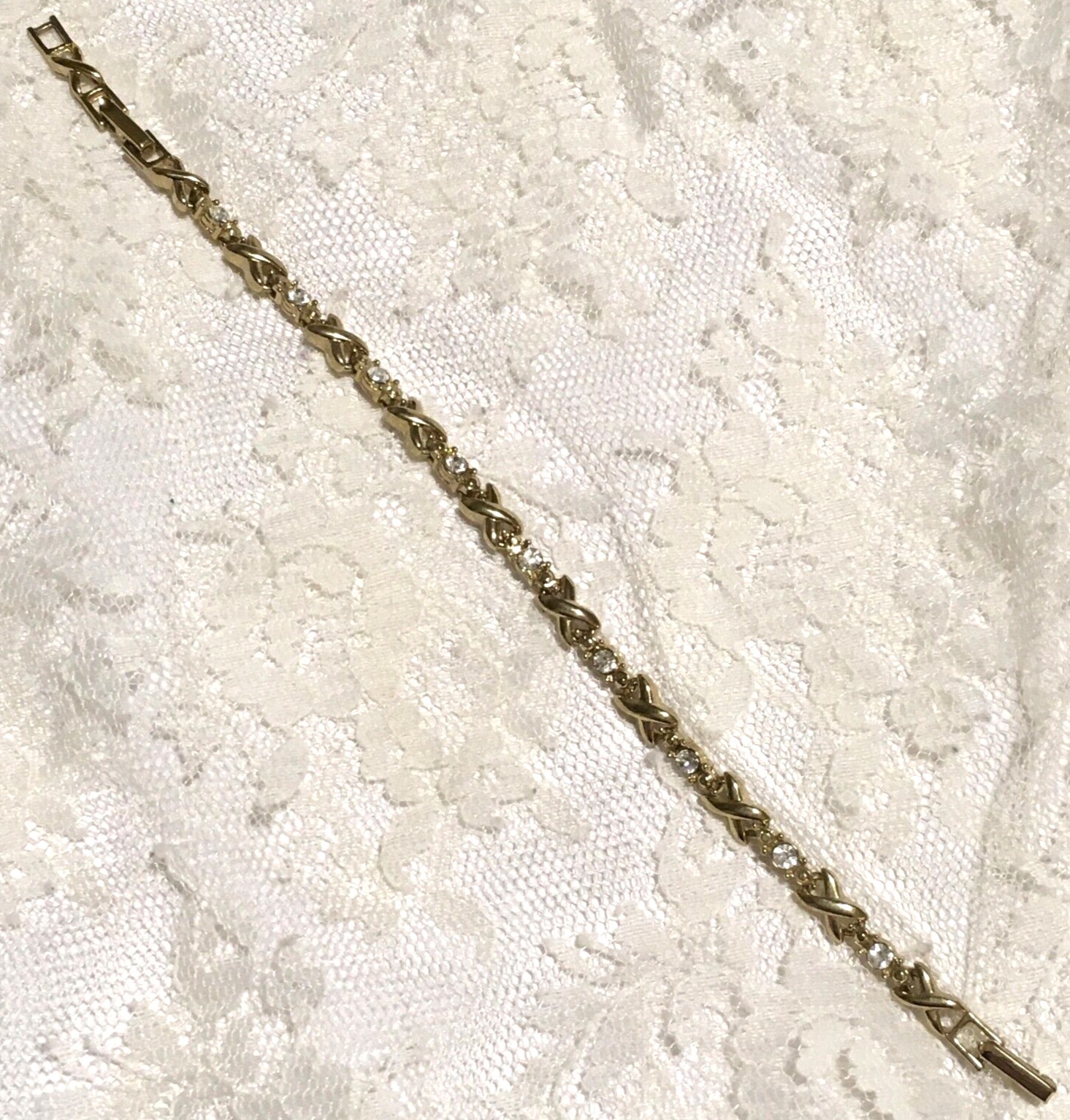 Vintage Chain Bracelet Gold tone X Link Avon Clear Rhinestones Fold over 8″