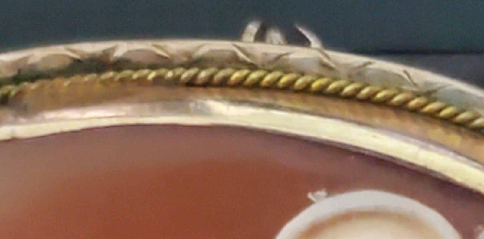 Antique/Vintage (early1900s) High-Relief CAMEO Brooch/Pendant Shell 14kGold EXC!