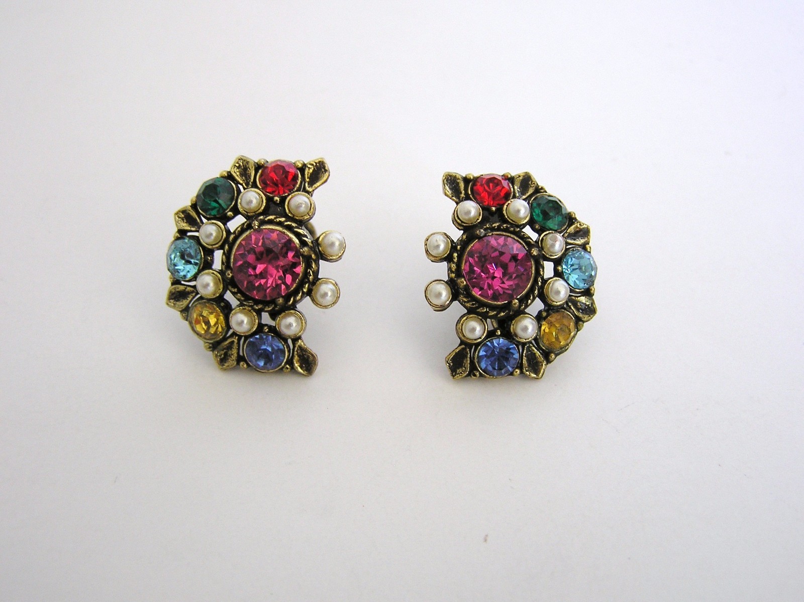 VTG CORO Multi Color Rhinestone & Faux Seed Pearl Screwback Earrings Jewel India