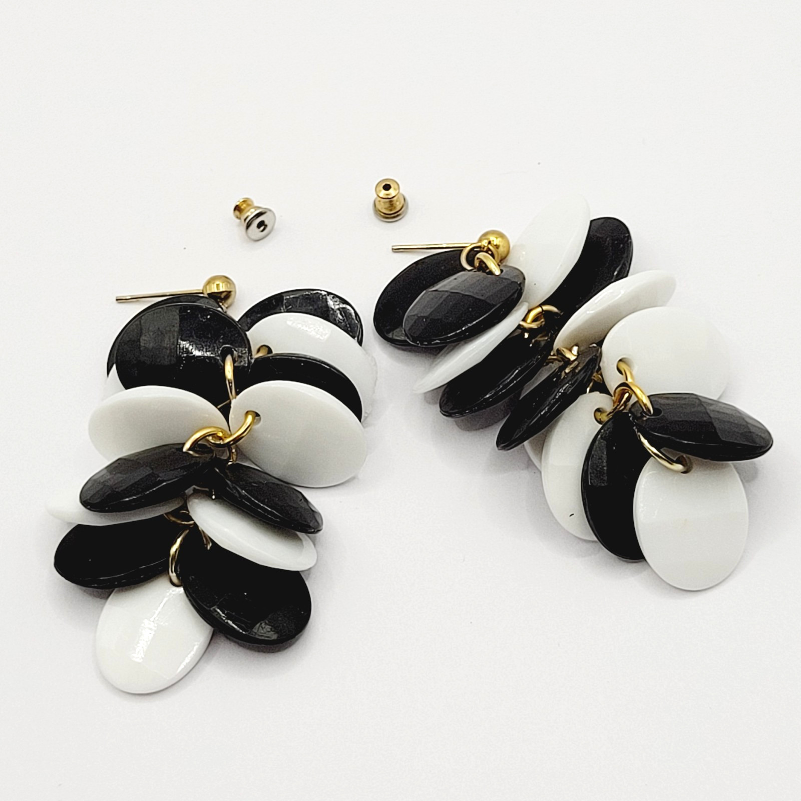 Black and White Flat Faceted Disc Dangle Long Cha Cha Style Vtg Pierced Earrings