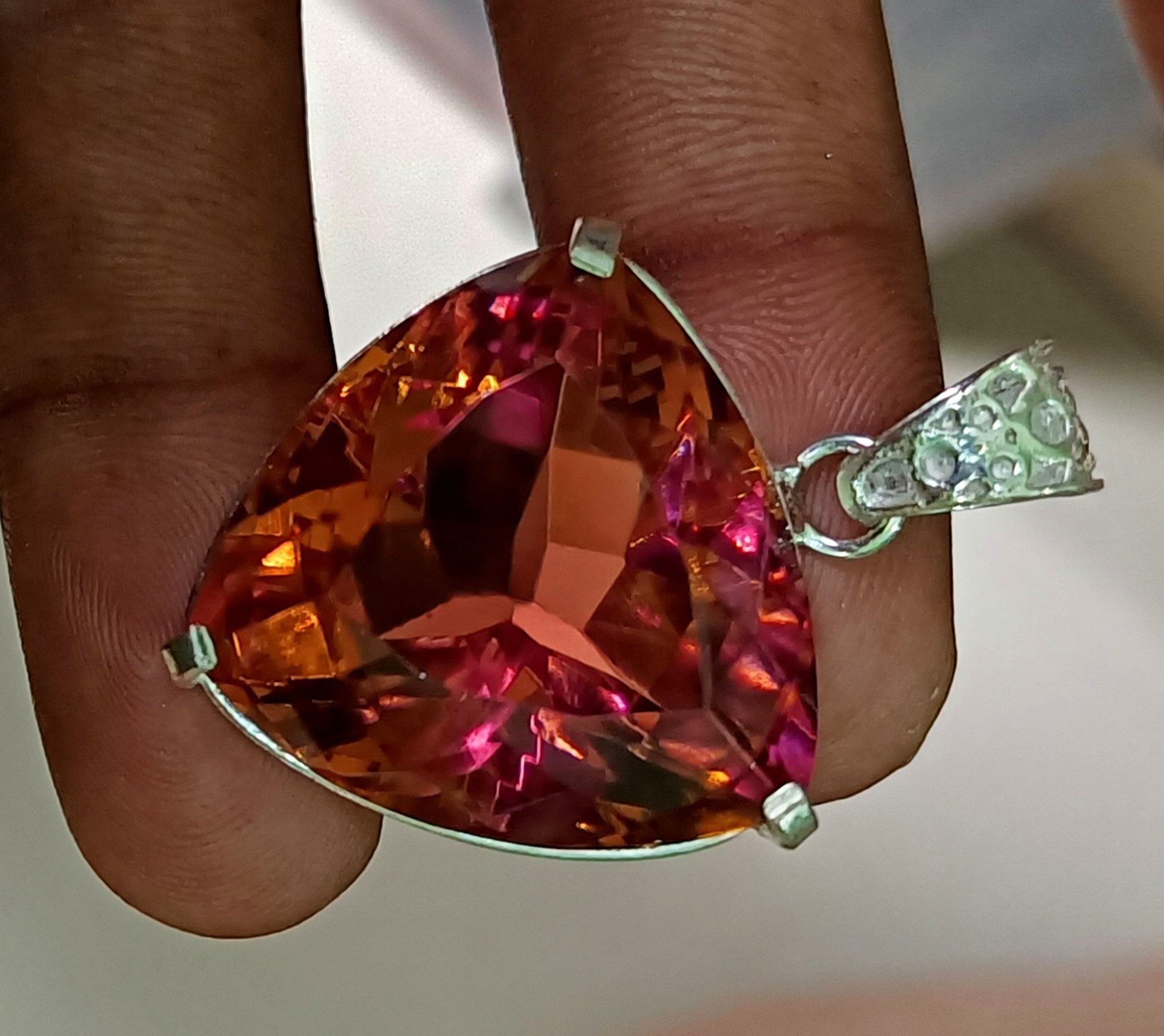 EGL Certified 84.05 Ct Trillion Natural Zultanite 925 Silver Pendant Loose Gems