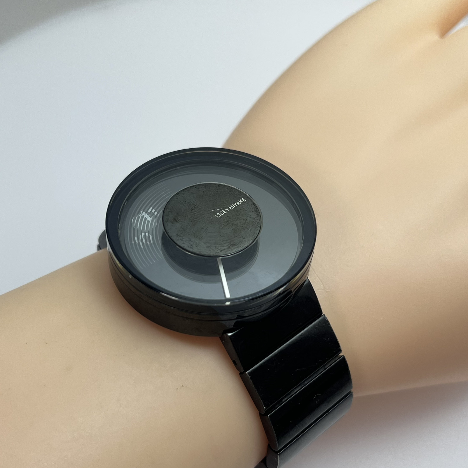 SEIKO ISSEY MIYAKE VUE SILAV002 by YVES BEHAR Black Quartz Watch Japan Rare#732B
