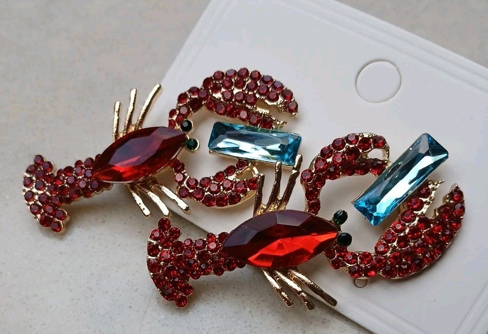 Large Statement Lobster W/blue ice Stone Lg Red Stone & Rinestones Goldtone