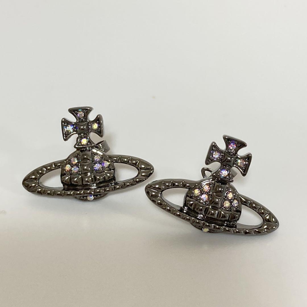 Vivienne Earrings Pierce Orb gunmetal Crystal w/Pouch IN BOX