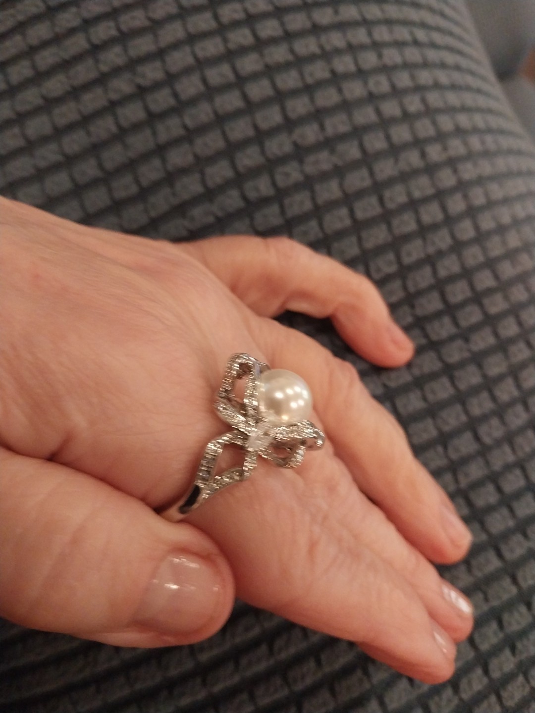 White Shell Pearl, Simulated Diamond Ring in Silvertone (Size 9.0) 1.10 ctw