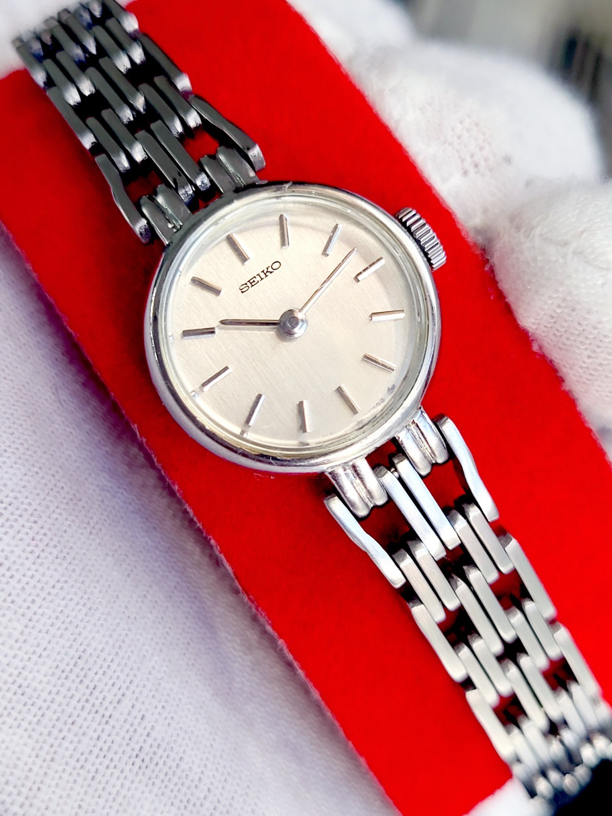 Seiko Ladies Mechanical 18mm Watch Ref. 1100-1400 Manual Wind Japan 1971 Works