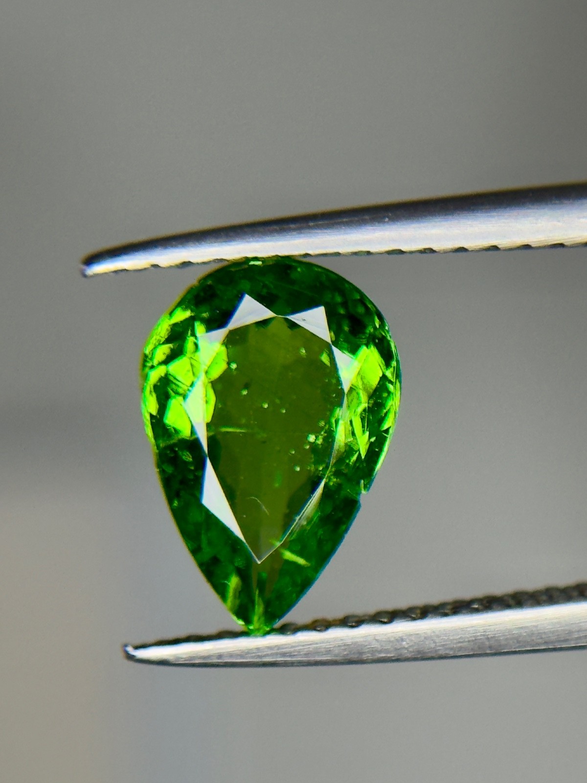 1.98 CTS NATURAL VIVID COLOR TSAVORITE GARNET
