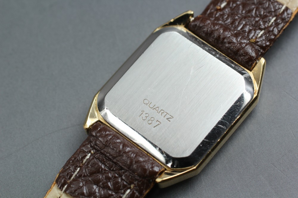 OMEGA De Ville 591.0254 Cal.1387 Gold Square Push Crown Quartz Ladies Watch 1984