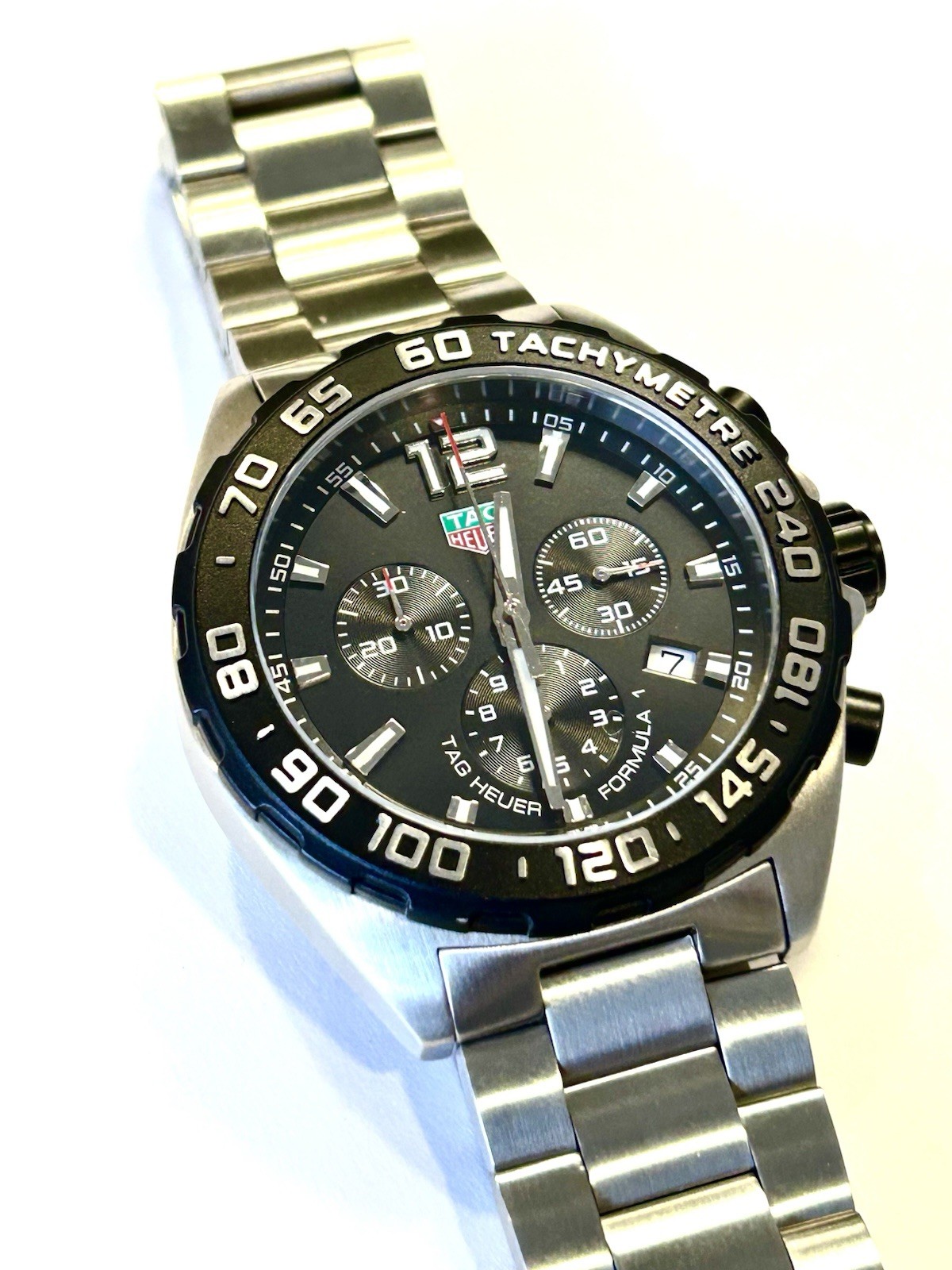 Tag Heuer Formula 1 Chronograph Black Dial Men’s Watch CAZ1010 – MINT