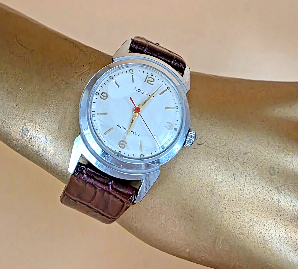 LOUVIC Rare Vintage 31mm 1950s Mechanical Swiss 7 Jewel S/S Red Second Hand Mens