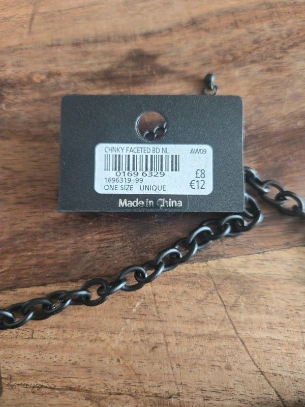New Look Chunky faceted large bead necklace black chain statement