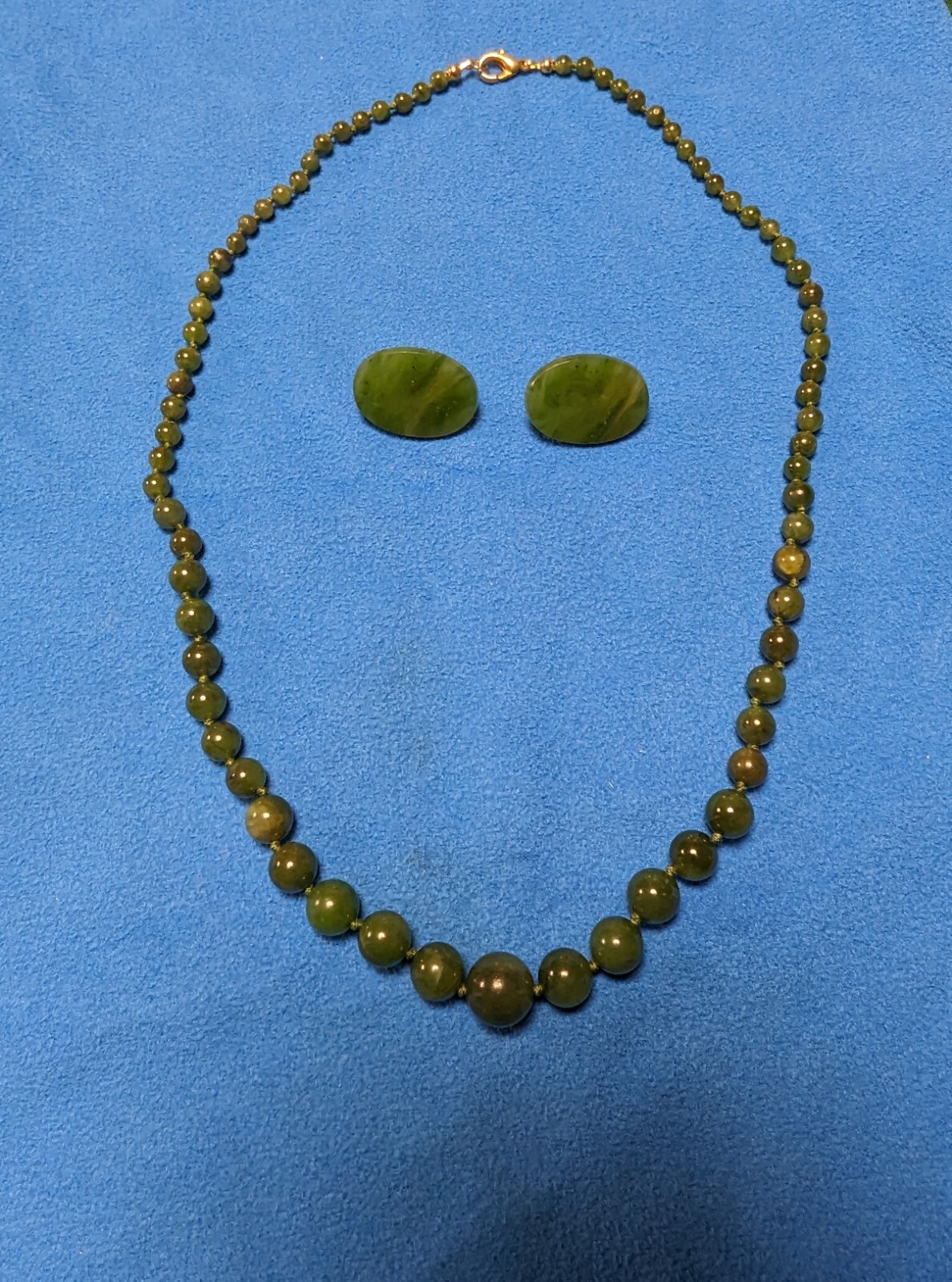 Jade Beaded Necklace Earrings Set Vintage Clip On